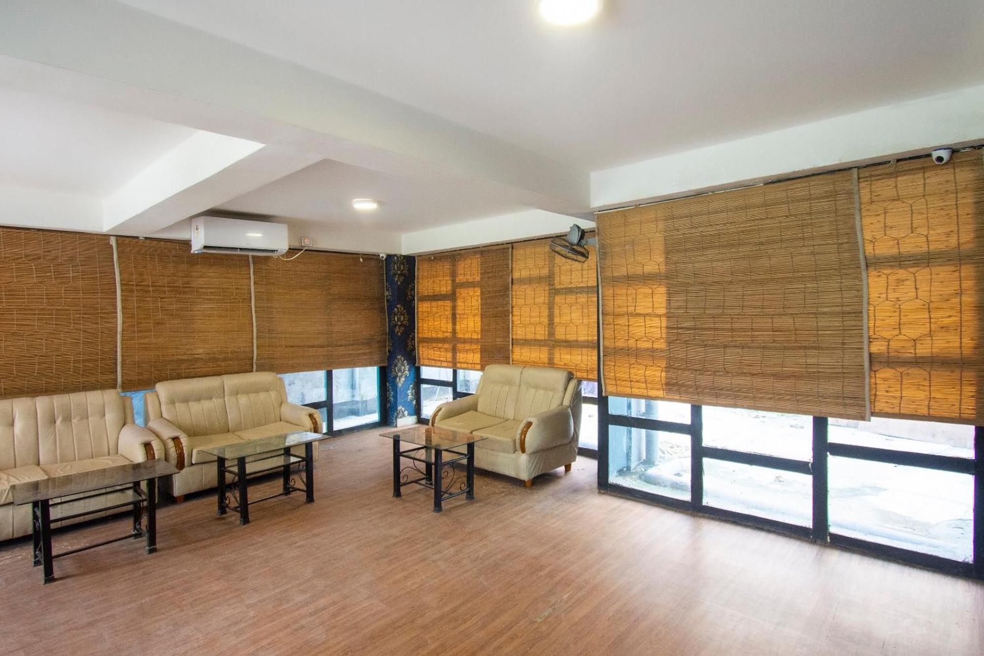 Hotel O Binayak Inn Колката Екстериор снимка
